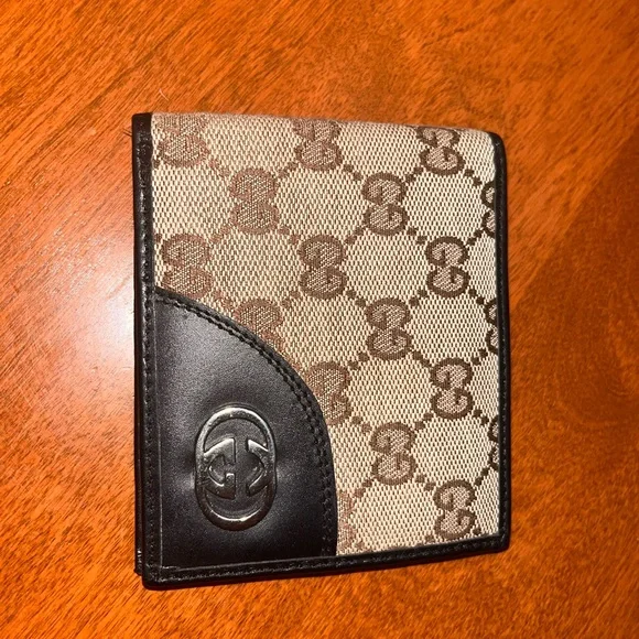 Vintage Canvas Gucci trifold wallet